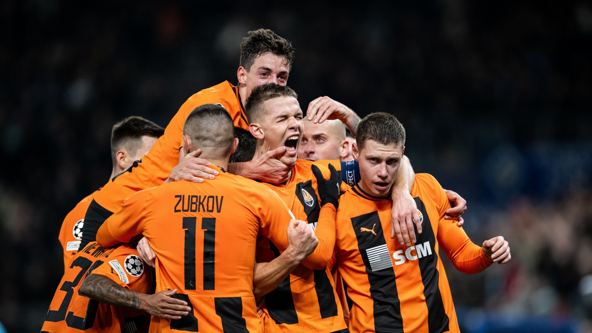 Shakhtar Donetsk đã vượt qua khó khăn như thế nào để đánh bại Barcelona?